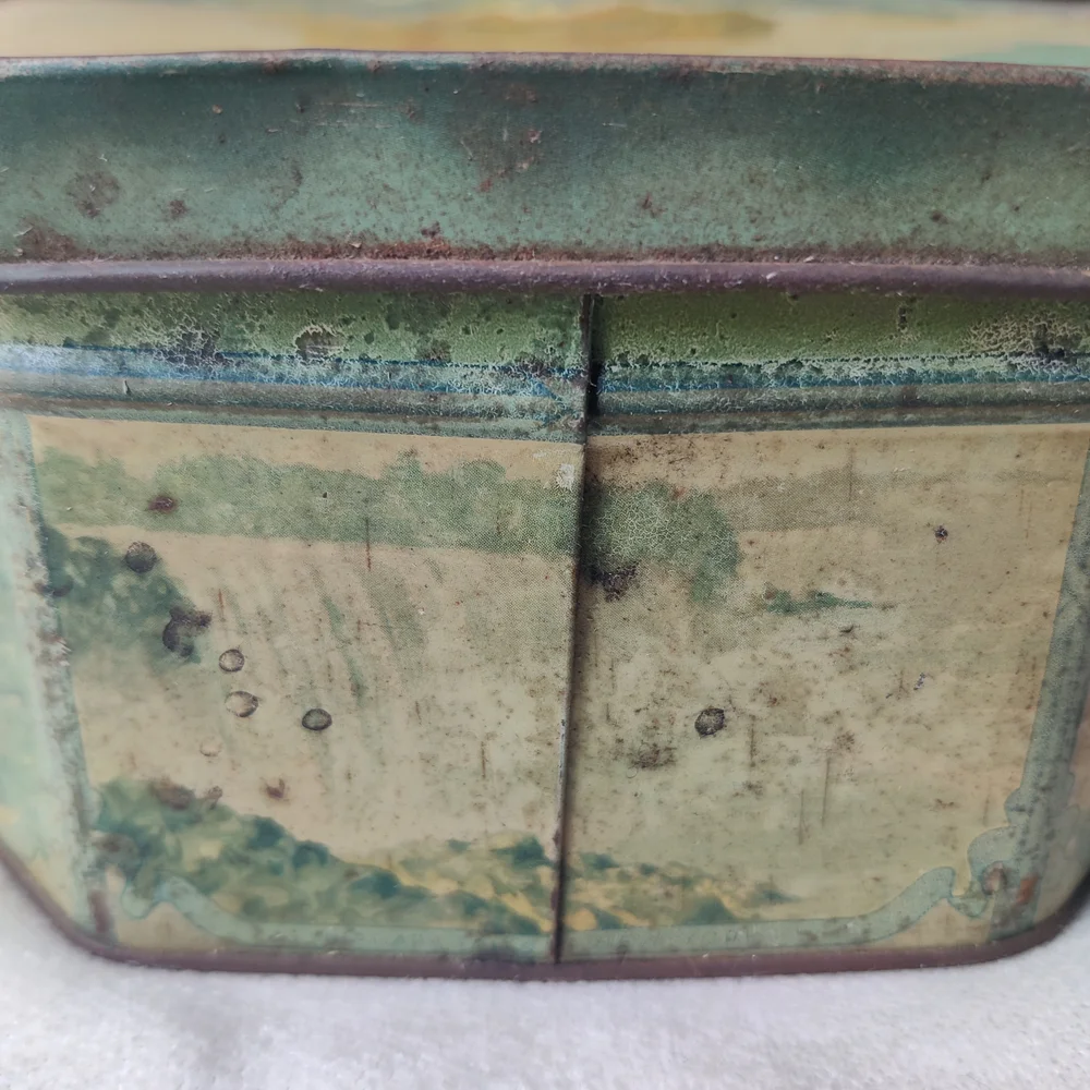 VTG Nautical Ship Biscuit Tin US Landmarks Handle Loose-Wiles Handle Octagon